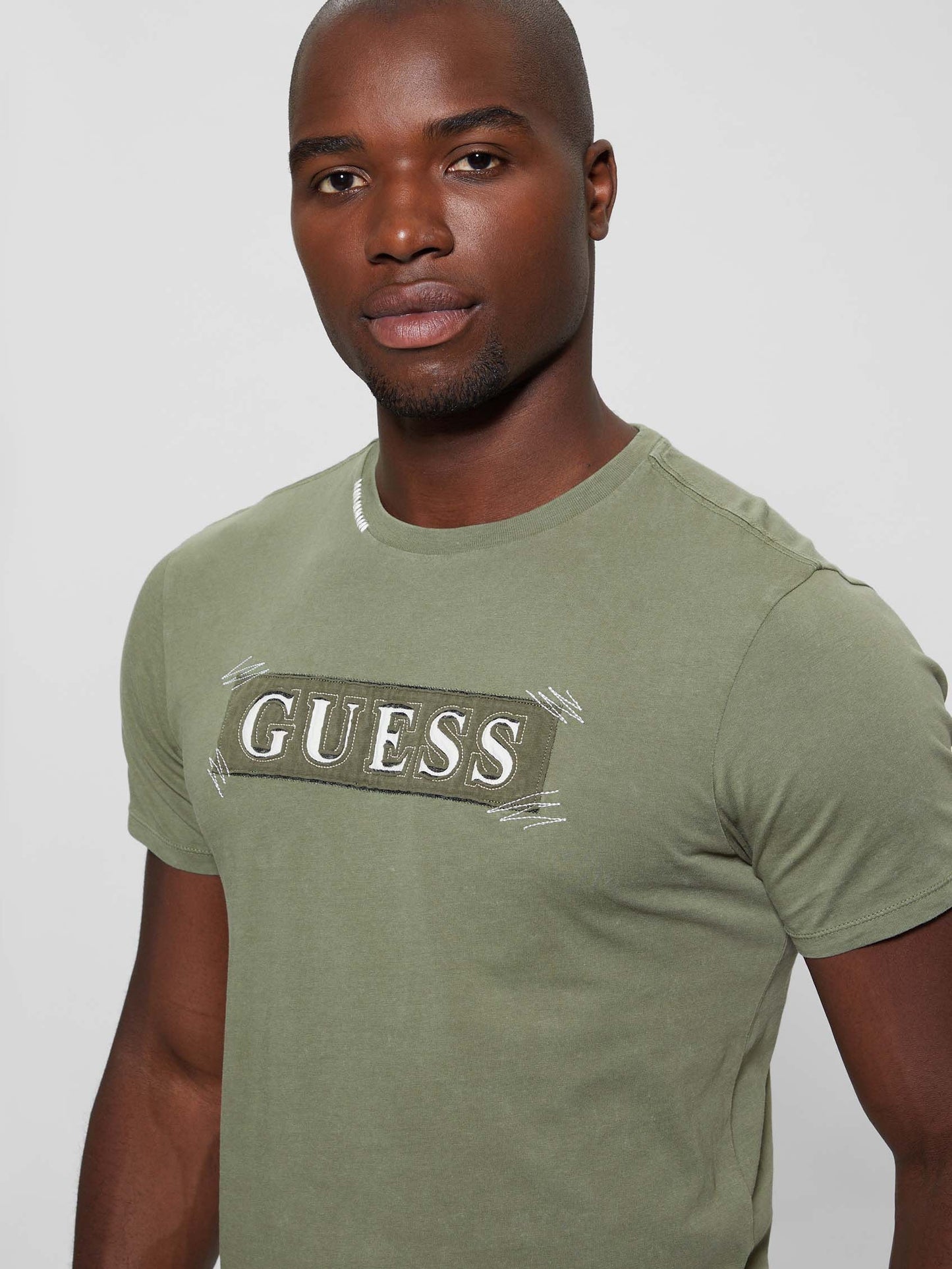 SS BSC GUESS APPLIQUE TEE